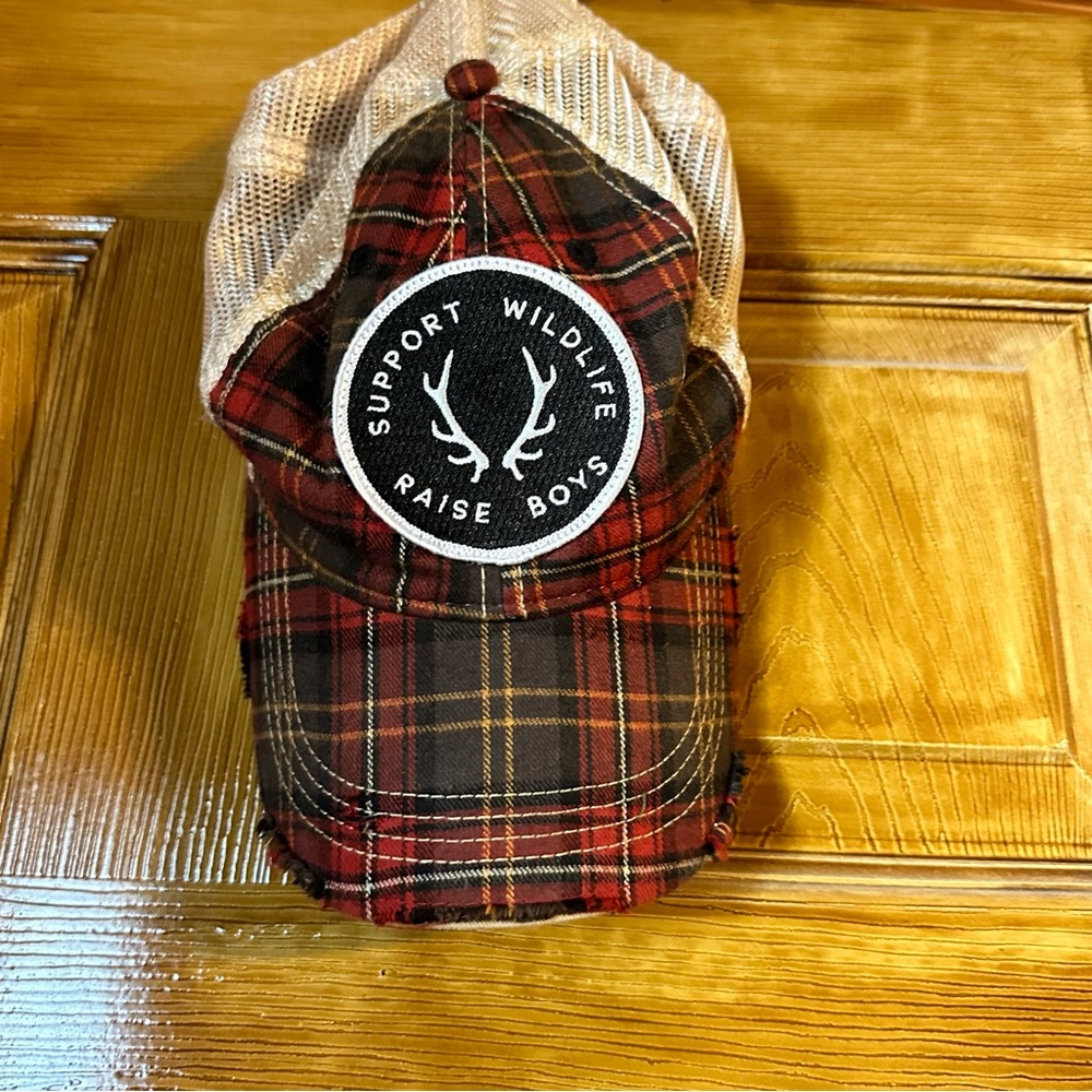 Women’s snap back hat